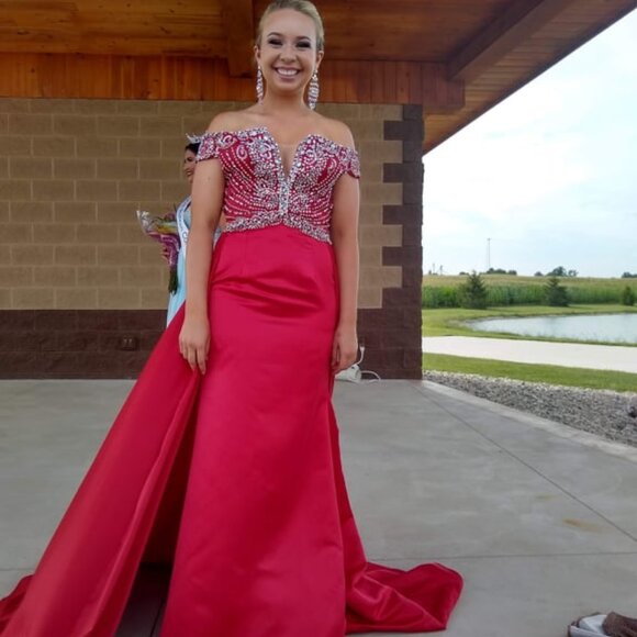 Red Rachel Allan Couture Off Shoulder Cap Sleeves With Train - Picture 1 of 6